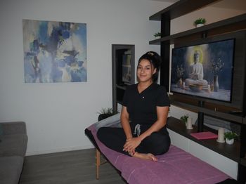 Calming Massage <i>by Catalina</i>